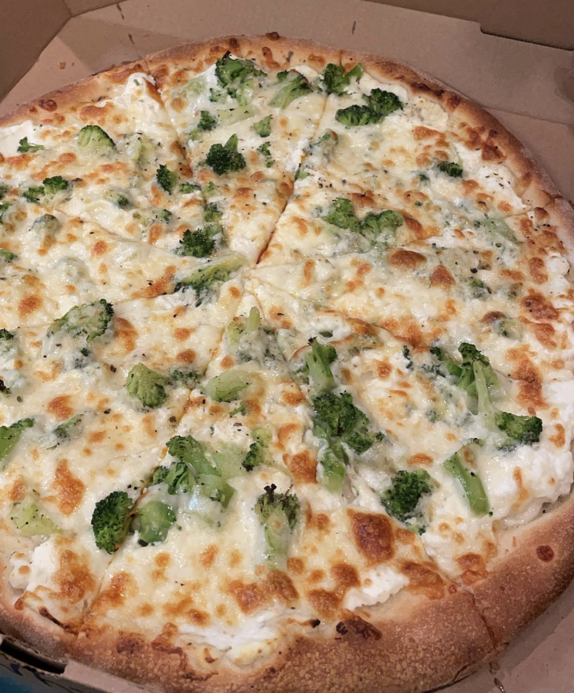 Order White Pizza with Broccoli food online from Mahwah Pizza Master store, Mahwah on bringmethat.com