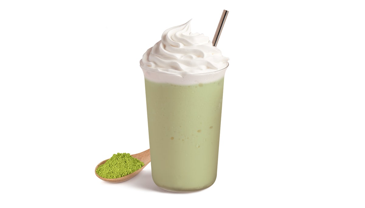 Order Matcha Green Tea Ice Blended® drink food online from The Coffee Bean & Tea Leaf store, Long Beach on bringmethat.com