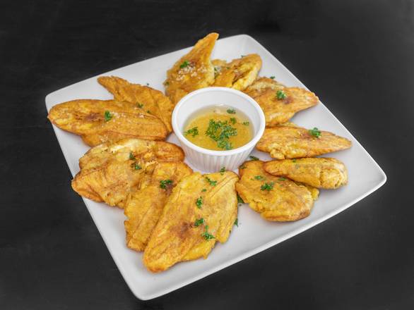 Tostones con Ajo / Fried Green Plantains with Garlic