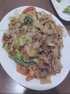 Order 59. Pad Kee Mao (Drunken Noodles) food online from Lisu's Thai Taste | Roseville store, Roseville on bringmethat.com