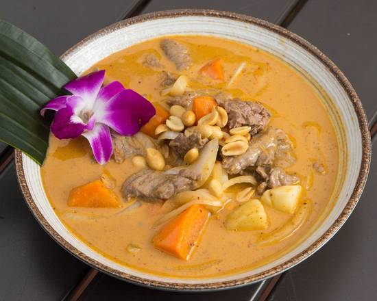 Order Massaman Curry food online from Tung Thong Thai Restaurant store, New York on bringmethat.com