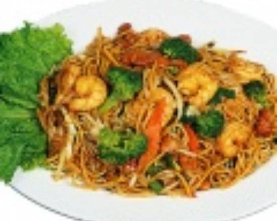 Order House Special Lo Mein food online from China Garden Restaurant store, Los Angeles on bringmethat.com