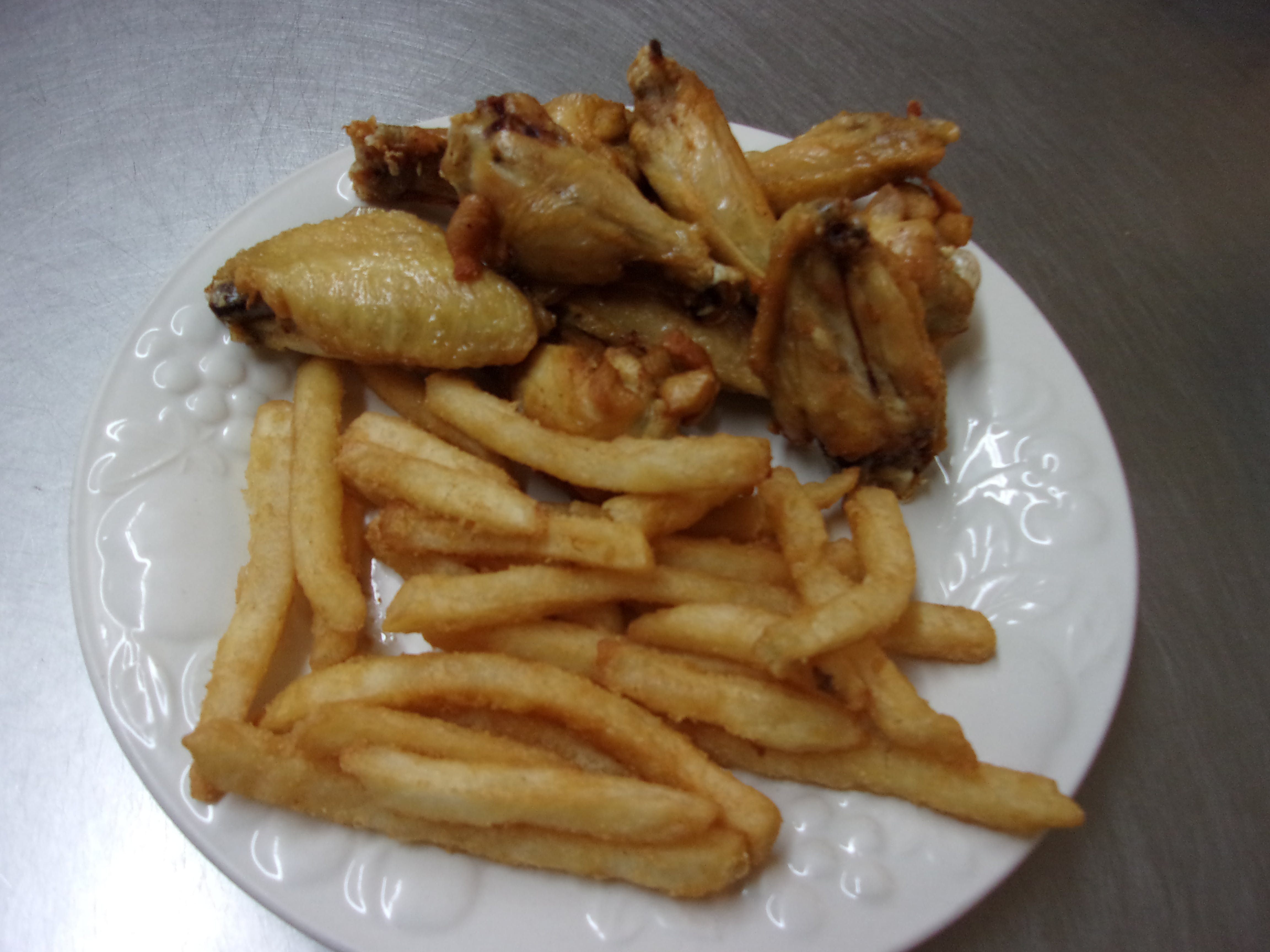 Order Jumbo Wings & Small Fries Combo - 10 Pieces food online from Pizza J store, Mableton on bringmethat.com