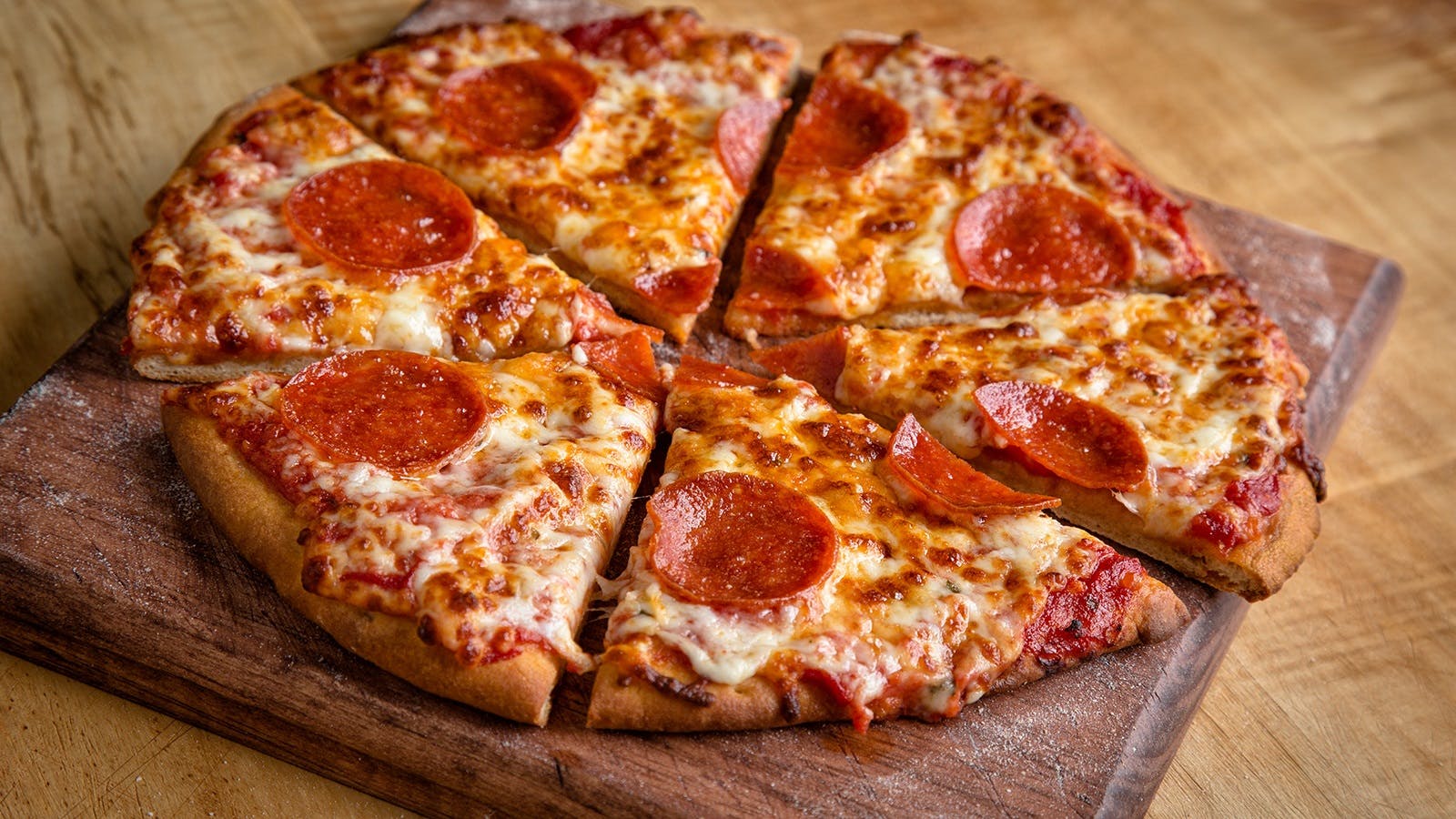 Order Kid's Thin Crust Pepperoni Pizza - Kids food online from Uno Pizzeria & Grill store, Birch Run on bringmethat.com