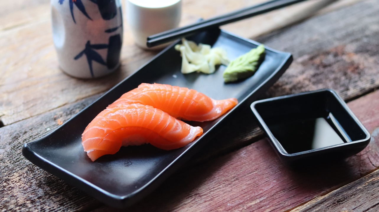 Order Salmon Sushi food online from Wok and Roll store, Washington on bringmethat.com