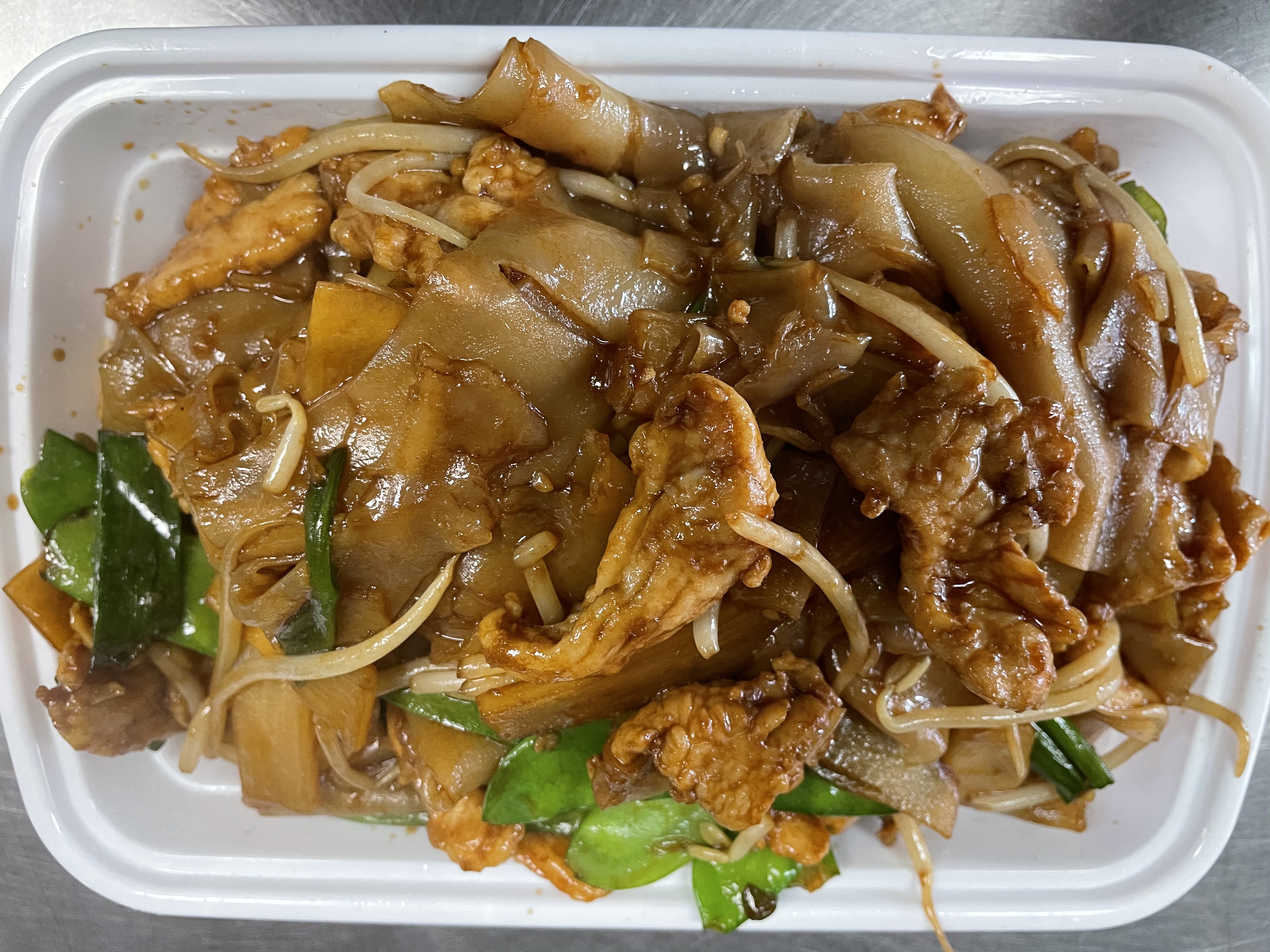 Order Chicken Chow Fun food online from Hong Kong Kitchen store, Congers on bringmethat.com