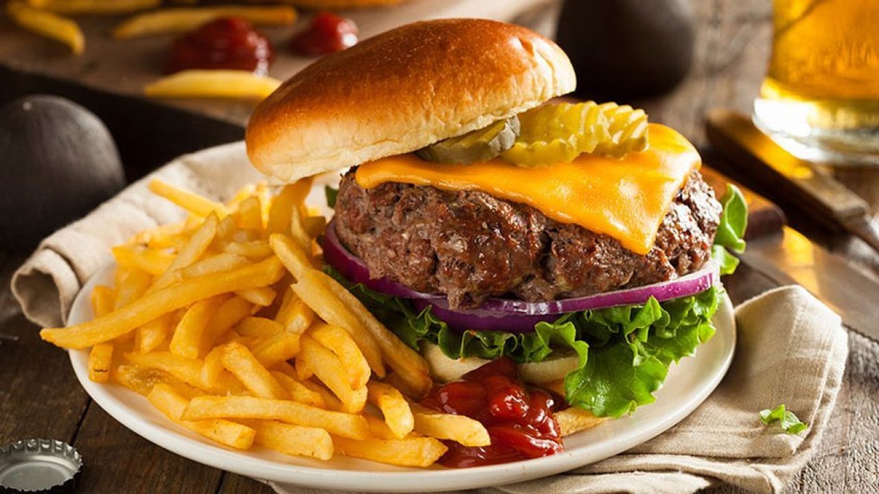 Order Cheese Burger food online from  Papa Keeke's Pizza & More store, Baltimore on bringmethat.com