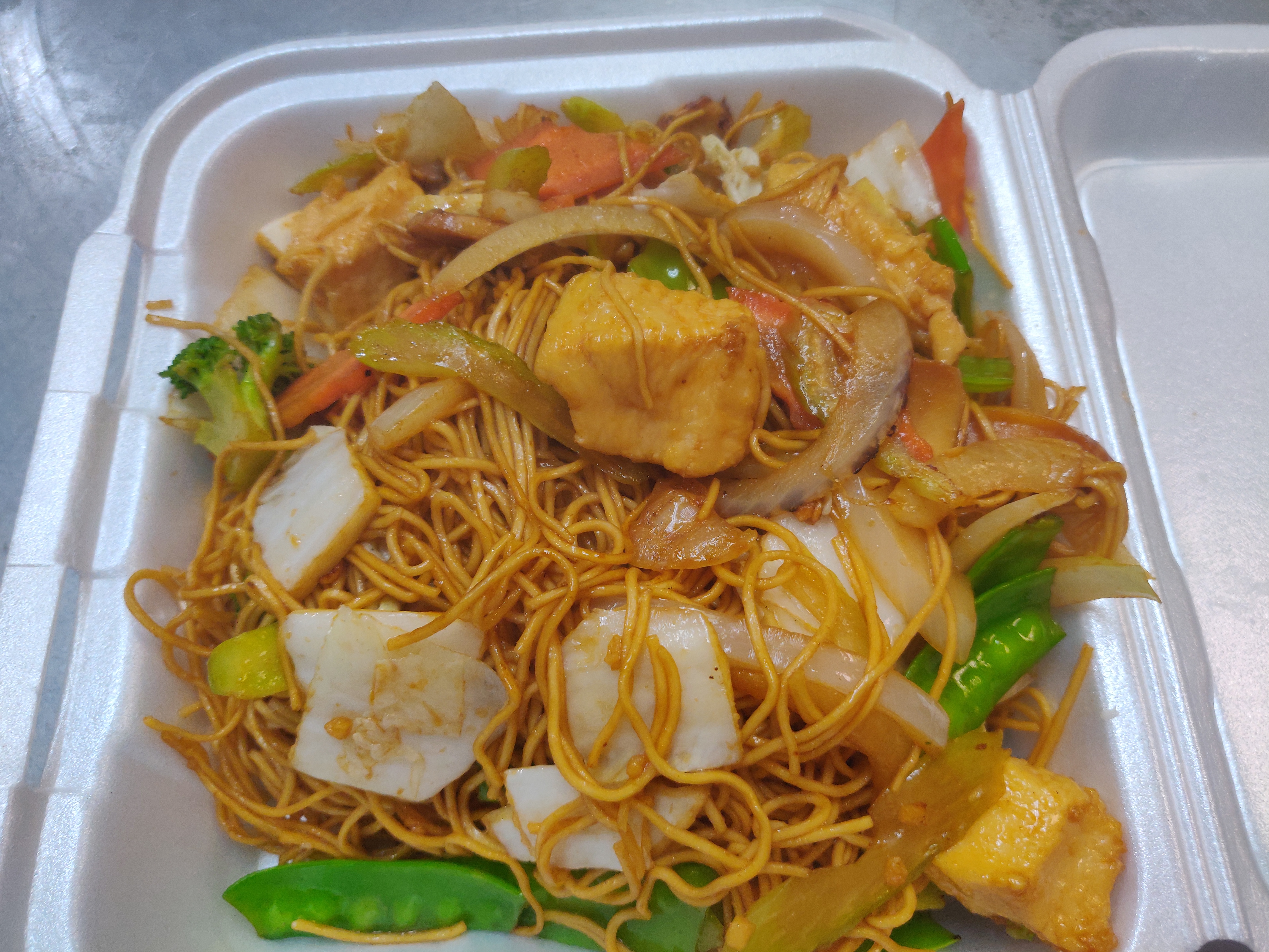 Order M2. Chicken Chow Mein food online from Sam Cafe store, Houston on bringmethat.com