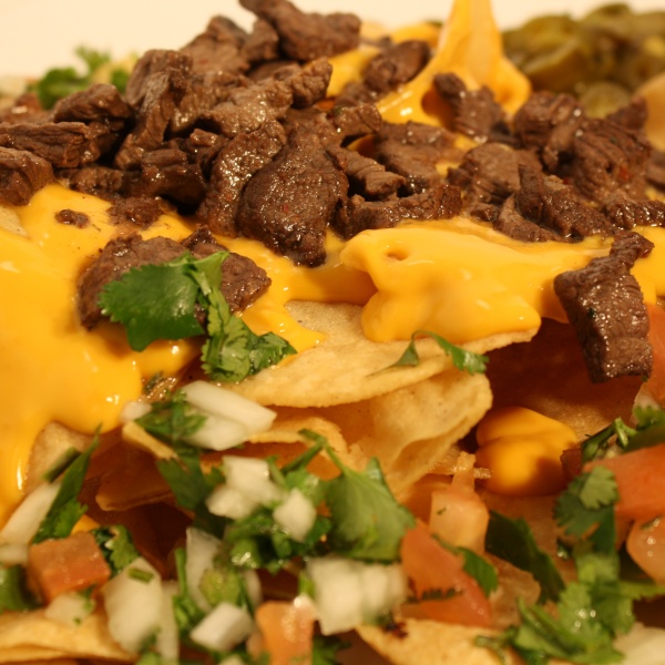 Order Nachos with Meat food online from Sky Restaurant & Lounge store, Winnetka on bringmethat.com