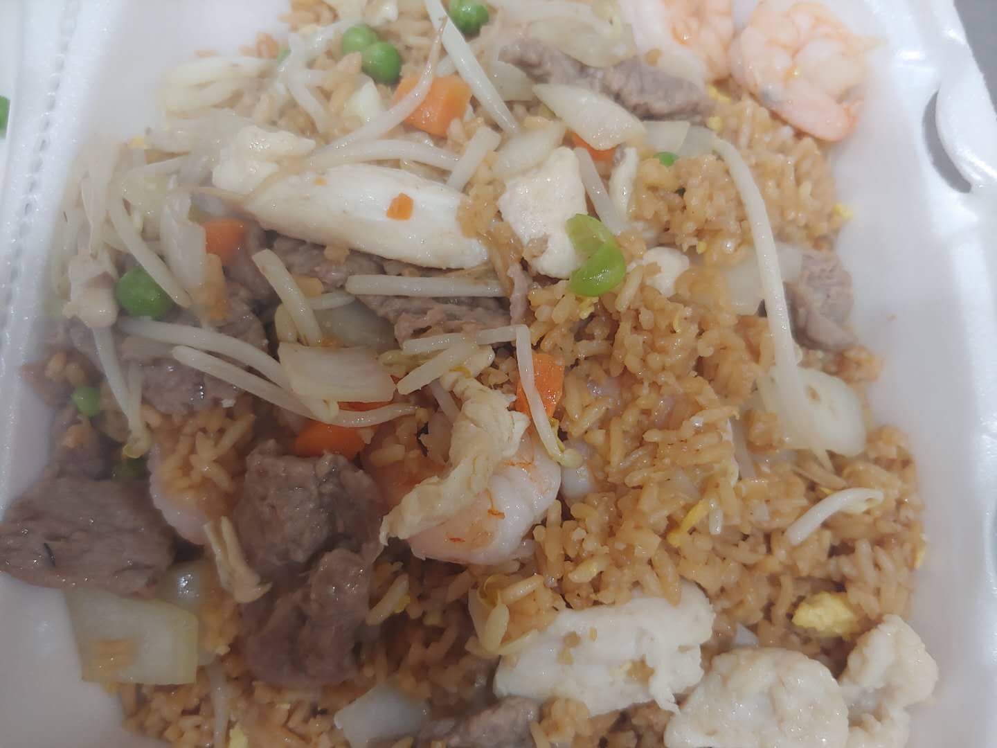 Order 31. House Special Fried Rice food online from Dragon Chinese Cuisine  store, Houston on bringmethat.com