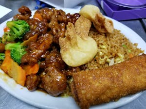 Order C17. General Tso's Chicken food online from China Restaurant store, Roseville on bringmethat.com