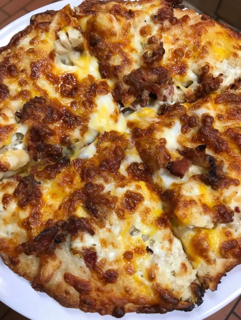 Order Round Chicken Bacon Ranch Pizza - 7" (4 Slices) food online from Pizza Joes store, Beaver on bringmethat.com