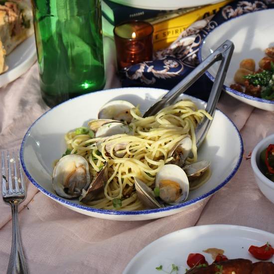 Order Linguini and Clams food online from Amis Trattoria store, Westport on bringmethat.com