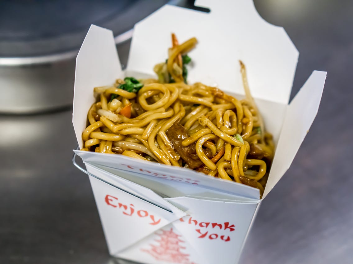 Order 53. Beef Lo Mein 牛肉捞面大 food online from China Panda store, Jersey City on bringmethat.com