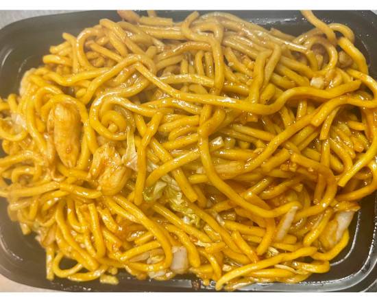 Order Chicken Lo Mein(Quart) food online from Super China Buffet store, Indianapolis on bringmethat.com