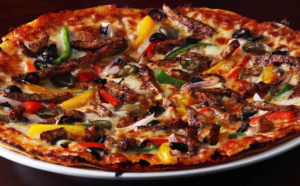 Order Fajita Pizza - Large 14" food online from Saruzzo's New York Pizzeria store, Richmond on bringmethat.com