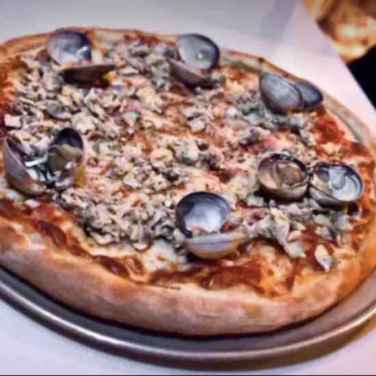 Order Clams and Garlic Pizza food online from Tommaso store, San Francisco on bringmethat.com