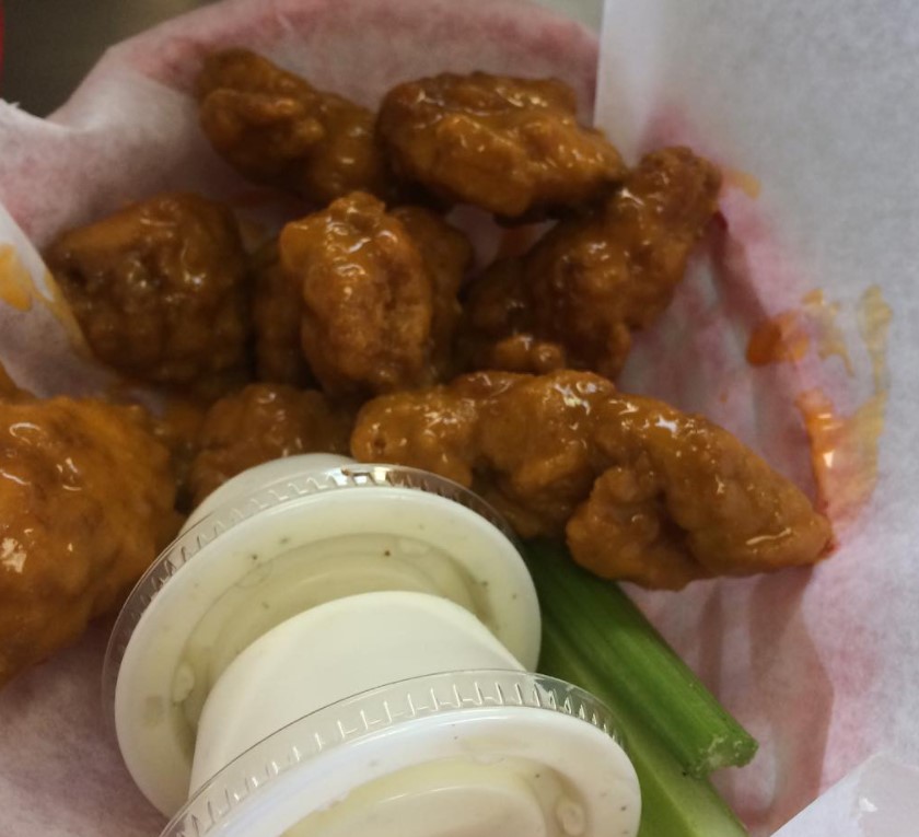 Order Boneless Wings 10pc food online from Ski Daddy store, Bowling Green on bringmethat.com