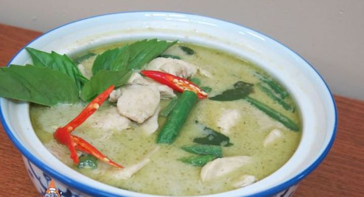 Order Green Curry with Jasmine Rice food online from Dean Noodles store, Rowland Heights on bringmethat.com