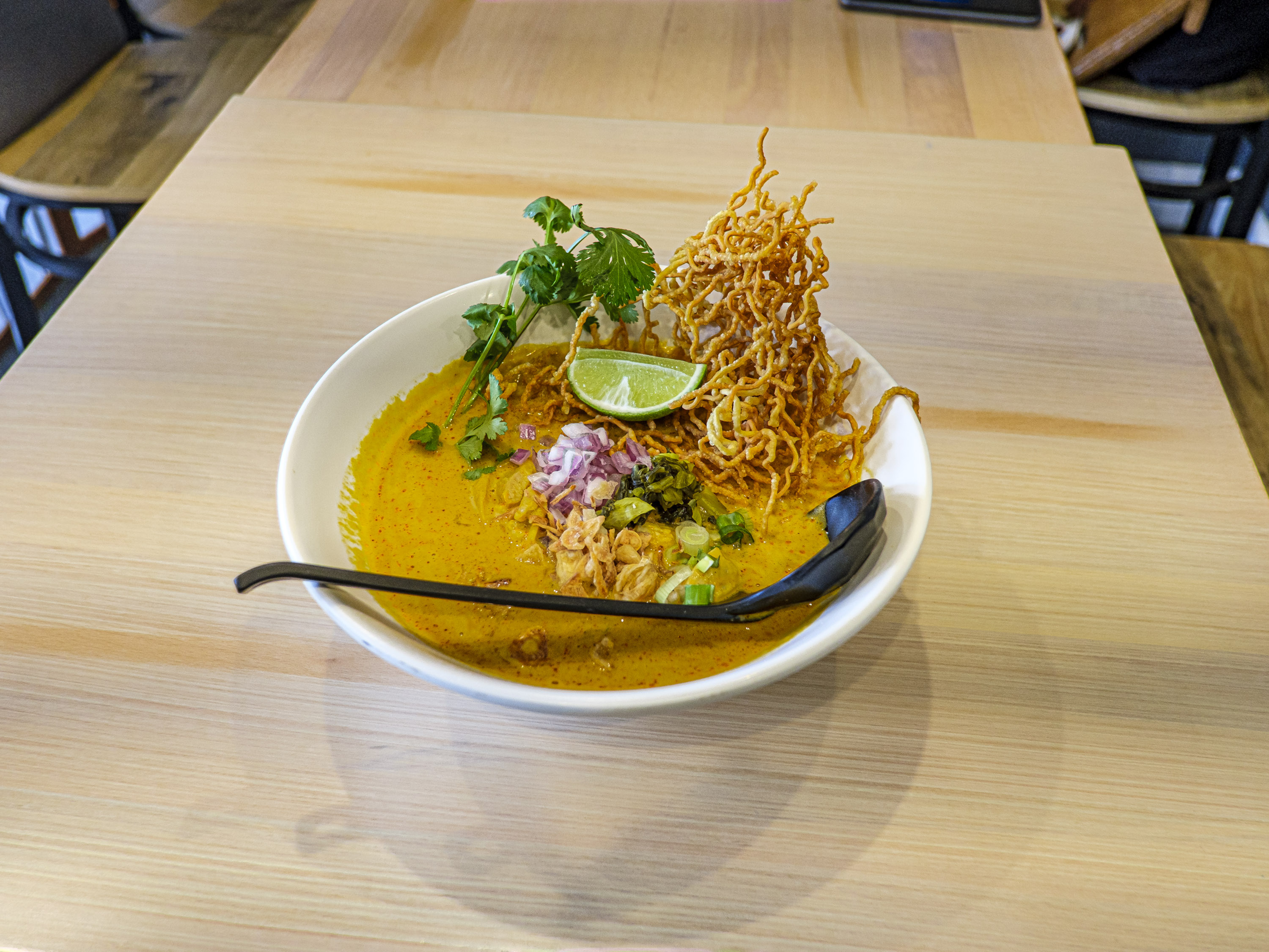 Order Umai Curry Ramen food online from Umai Ramen & Rice Bowl store, Herndon on bringmethat.com