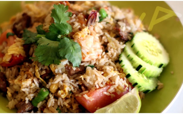 Order House Special Fried Rice food online from Narai Thai Cuisine store, Downey on bringmethat.com