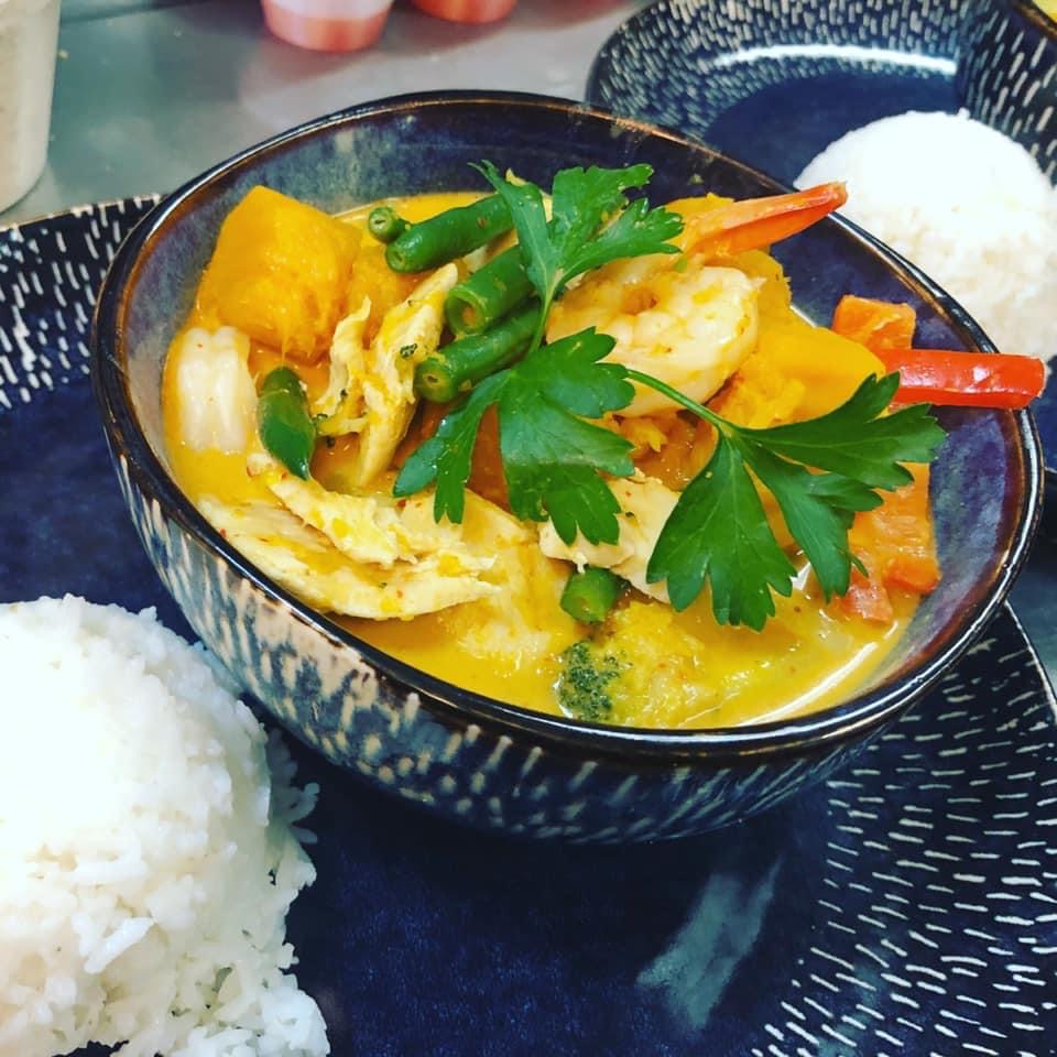 Order Red Curry food online from Chiangmai store, Conshohocken on bringmethat.com