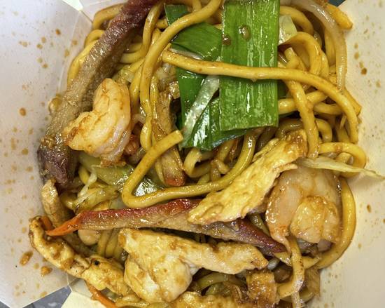 Order Combination Lo Mein  food online from Asian Wok store, Alexandria on bringmethat.com