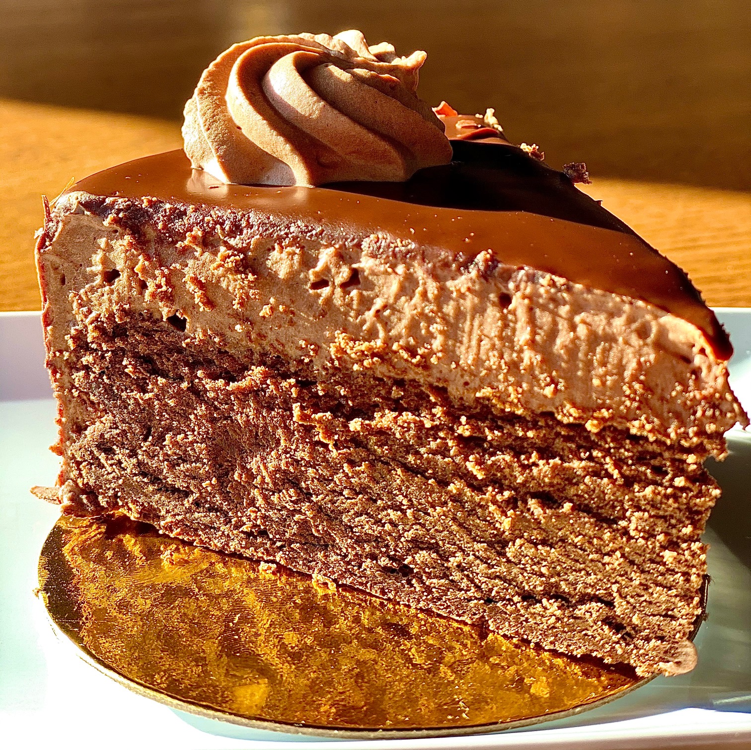 Order Flourless Chocolate Mousse Cake food online from Libanais Resturant store, Lincolnwood on bringmethat.com