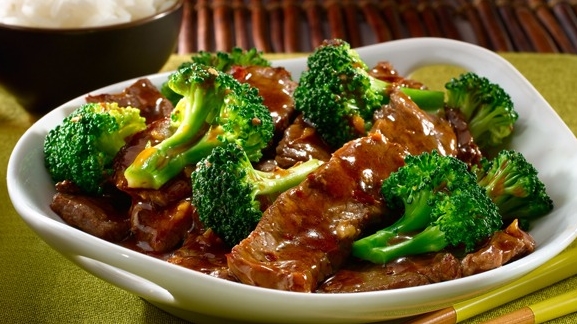 Order Beef with Garlic Sauce Combination Platter鱼香牛+卷 food online from Oriental Kitchen store, Philadelphia on bringmethat.com