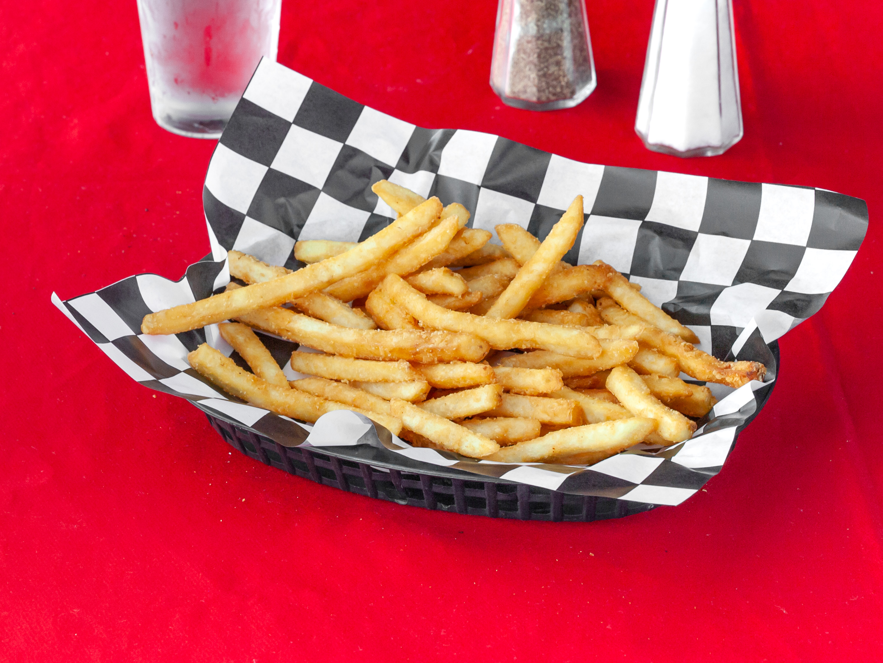 Order Basket of Fries food online from Tailgaters Sports Bar & Grill store, Bolingbrook on bringmethat.com