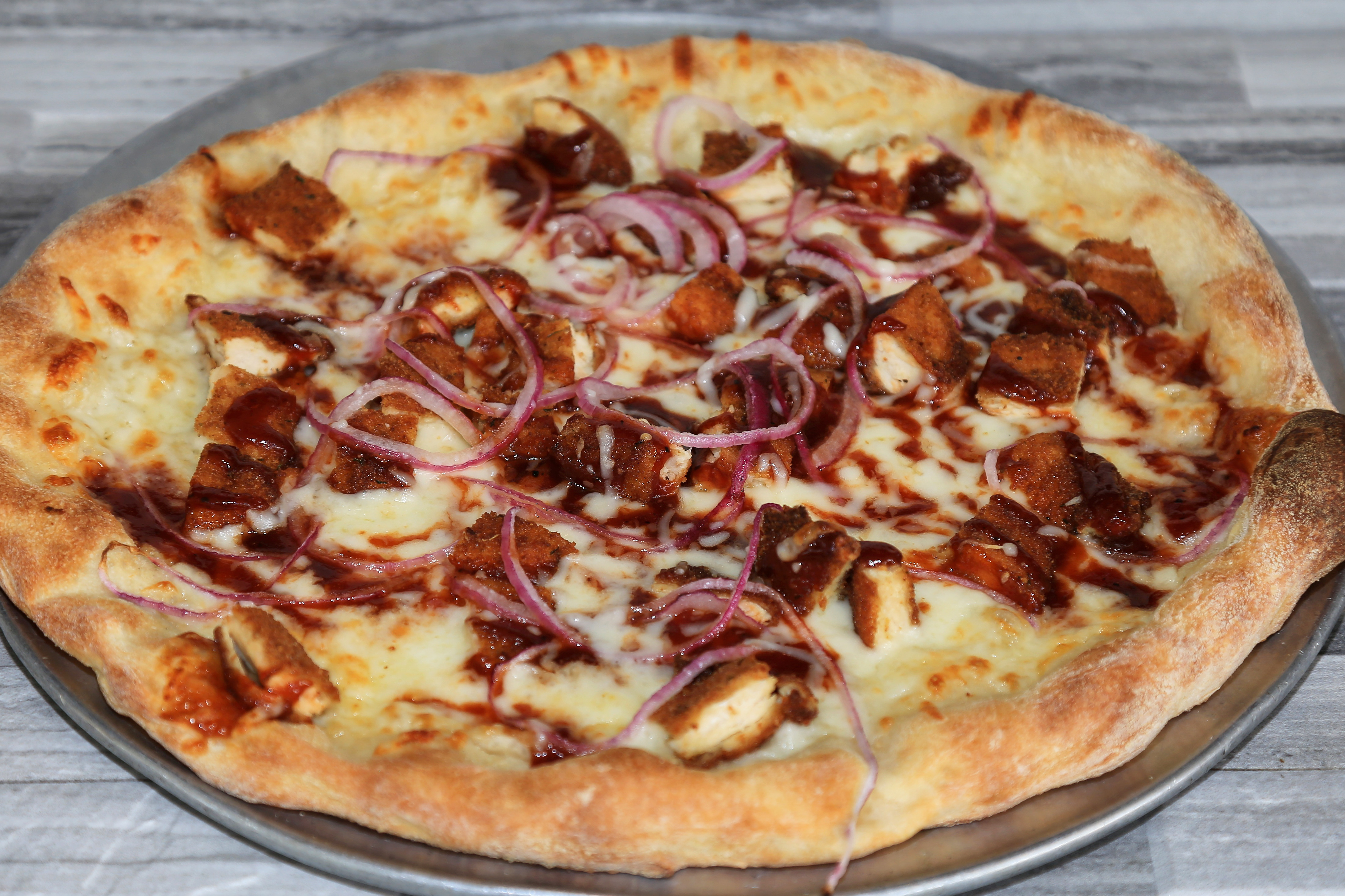Order BBQ Chicken Pizza food online from Vito's Gourmet Pizza store, Pompano Beach on bringmethat.com