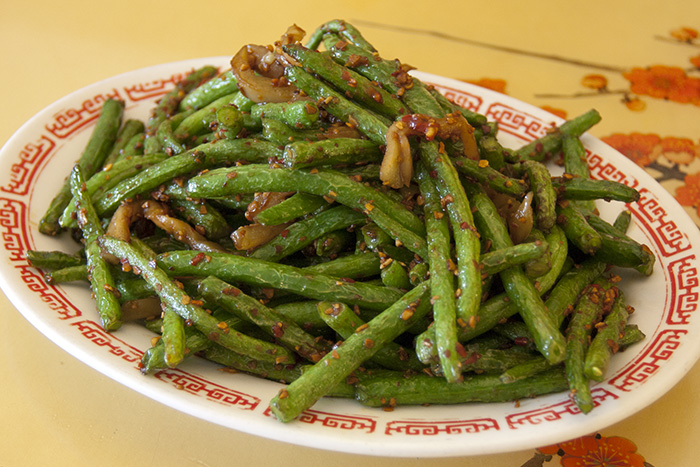 Order V12. Plain Sauteed String Beans food online from Tsing Tao Restaurant store, Richmond on bringmethat.com