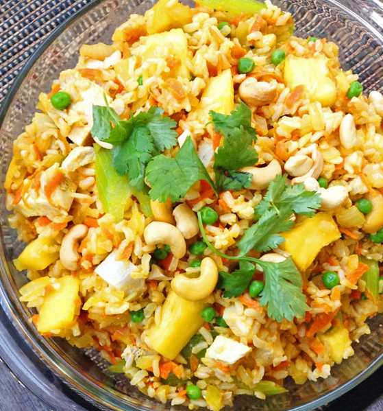 Order Pineapple Fried Rice food online from Tue thai store, New York on bringmethat.com