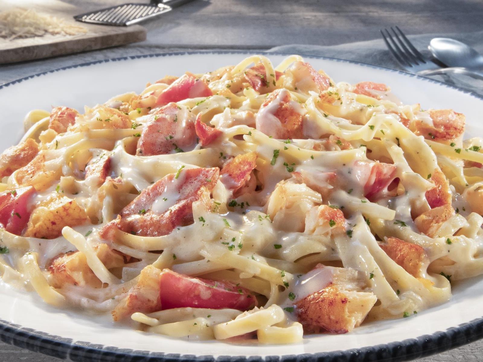 Order Lobster Linguini food online from Red Lobster store, Perry on bringmethat.com