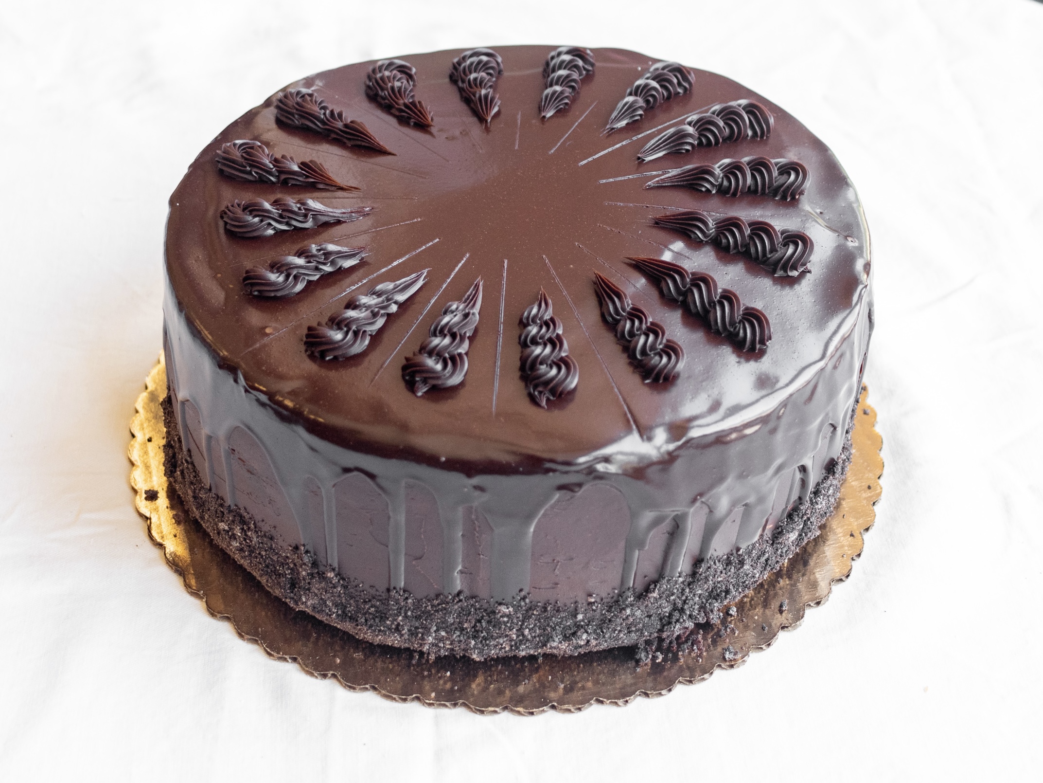 Order Chocolate Mousse Cake food online from Slices Fabulous Cakes store, Cleveland on bringmethat.com