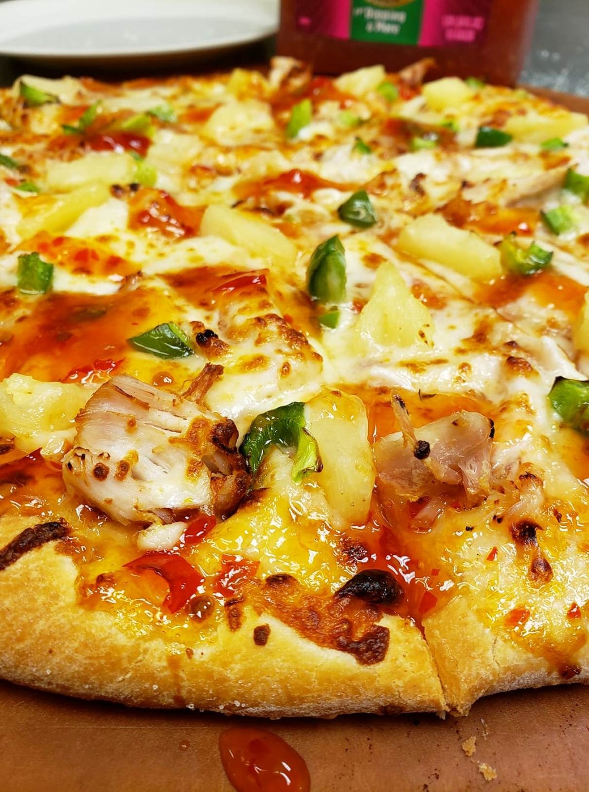 Order 14" Sweet Chili Chicken Pizza food online from Rondavoo store, Burlington on bringmethat.com