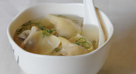 Order 11. Wonton Soup food online from Asian Buffet store, Dayton on bringmethat.com