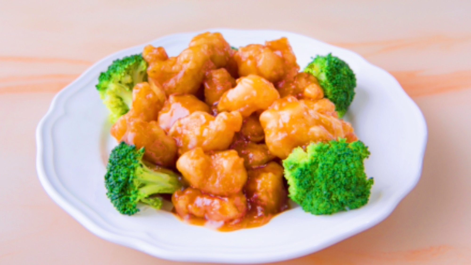 Order 1. General Tso's Chicken with Broccoli(Spicy) (White Meat) Combination Dinner food online from Chen's Yummy House store, Dumont on bringmethat.com