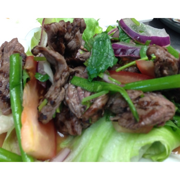 Order 21. Beef Salad food online from Thai Chef 2 store, San Francisco on bringmethat.com