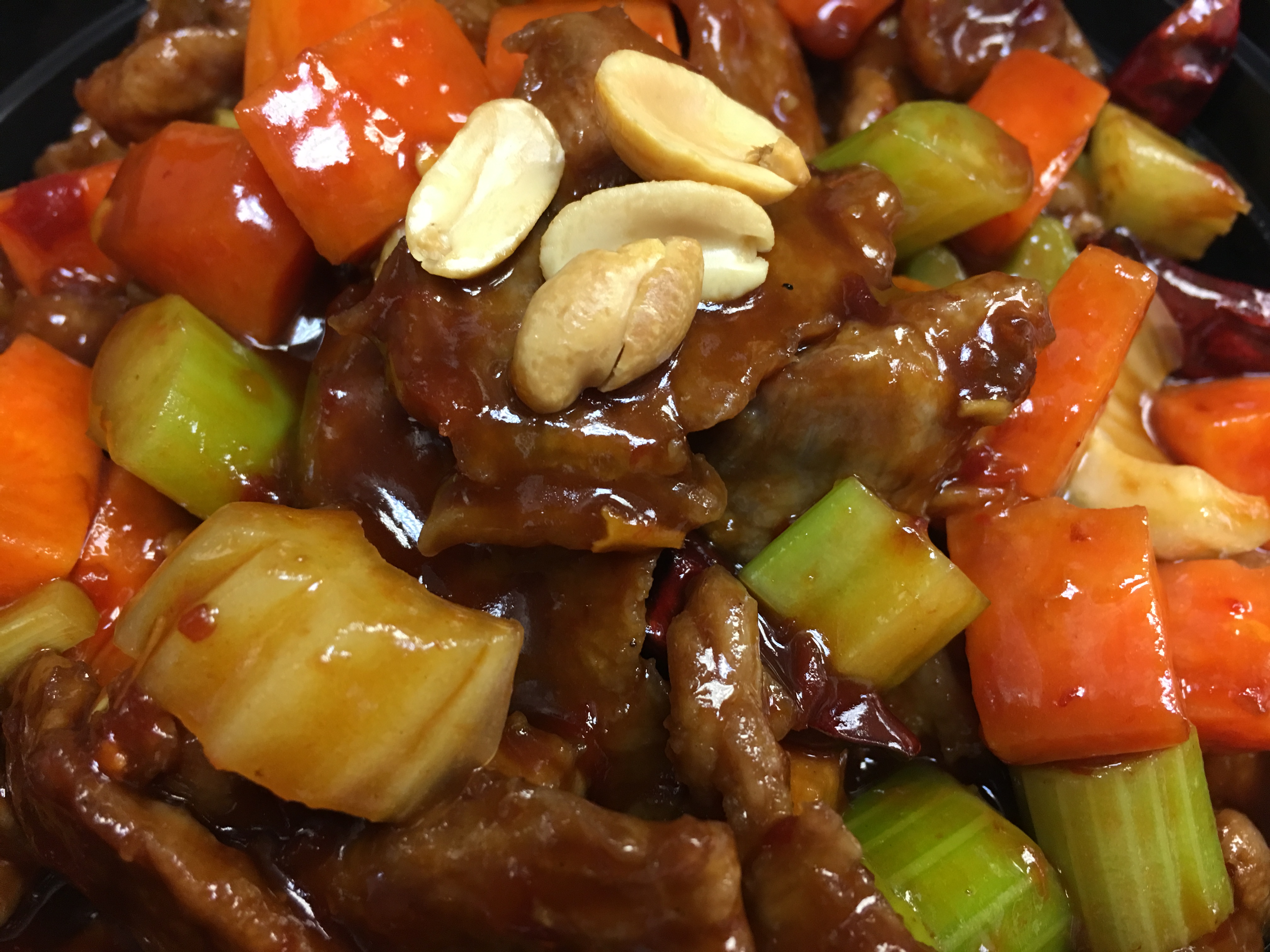 Order B5. Kung Pao Beef food online from QQ Star China Cafe store, Friendswood on bringmethat.com
