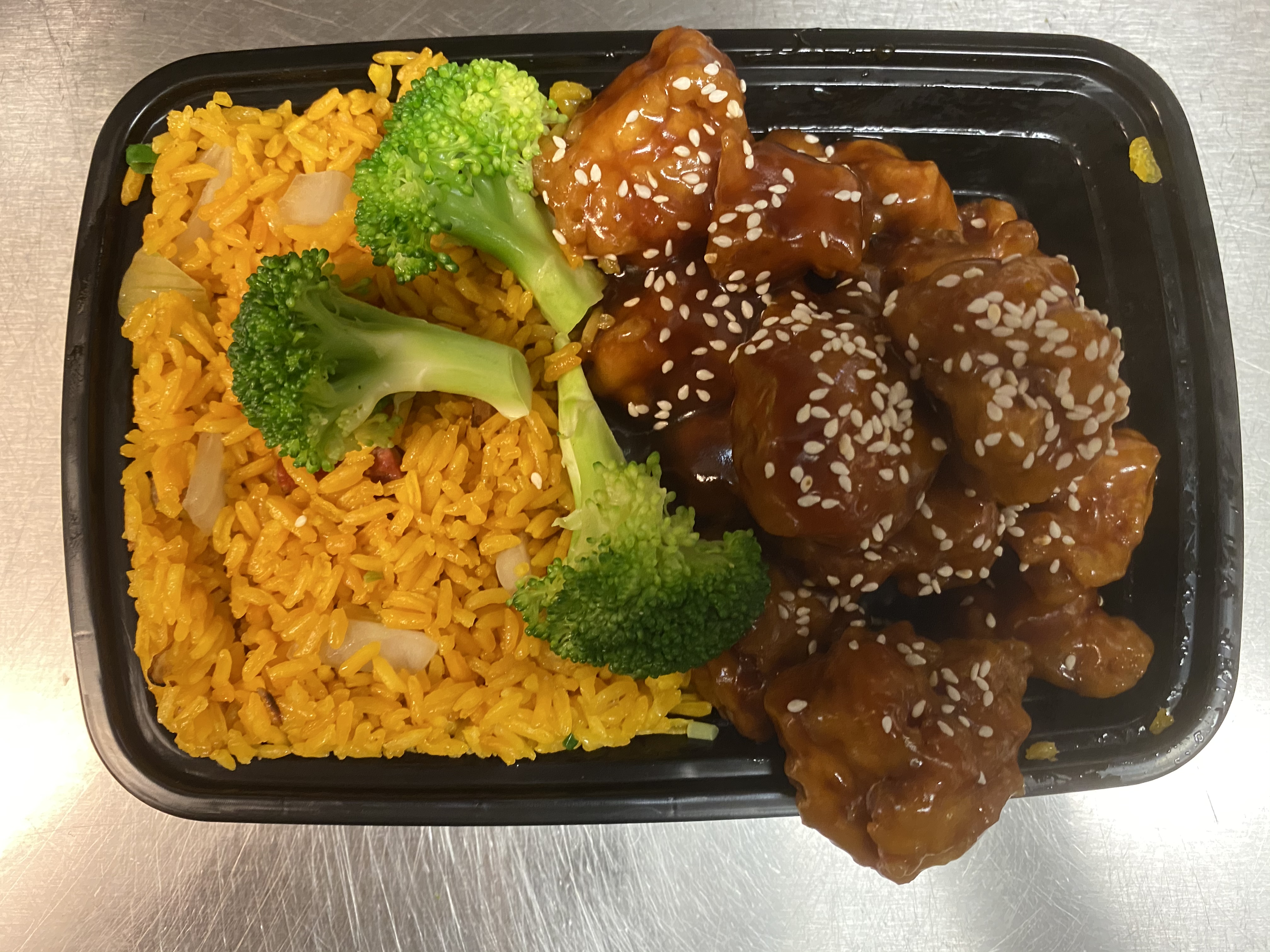 Order C20. Sesame Chicken Combo Plate food online from Lucky Star - Market St. store, Wilmington on bringmethat.com