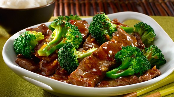 Order 76. Beef with Broccoli food online from Chang Jiang (East Side Madison) store, Madison on bringmethat.com