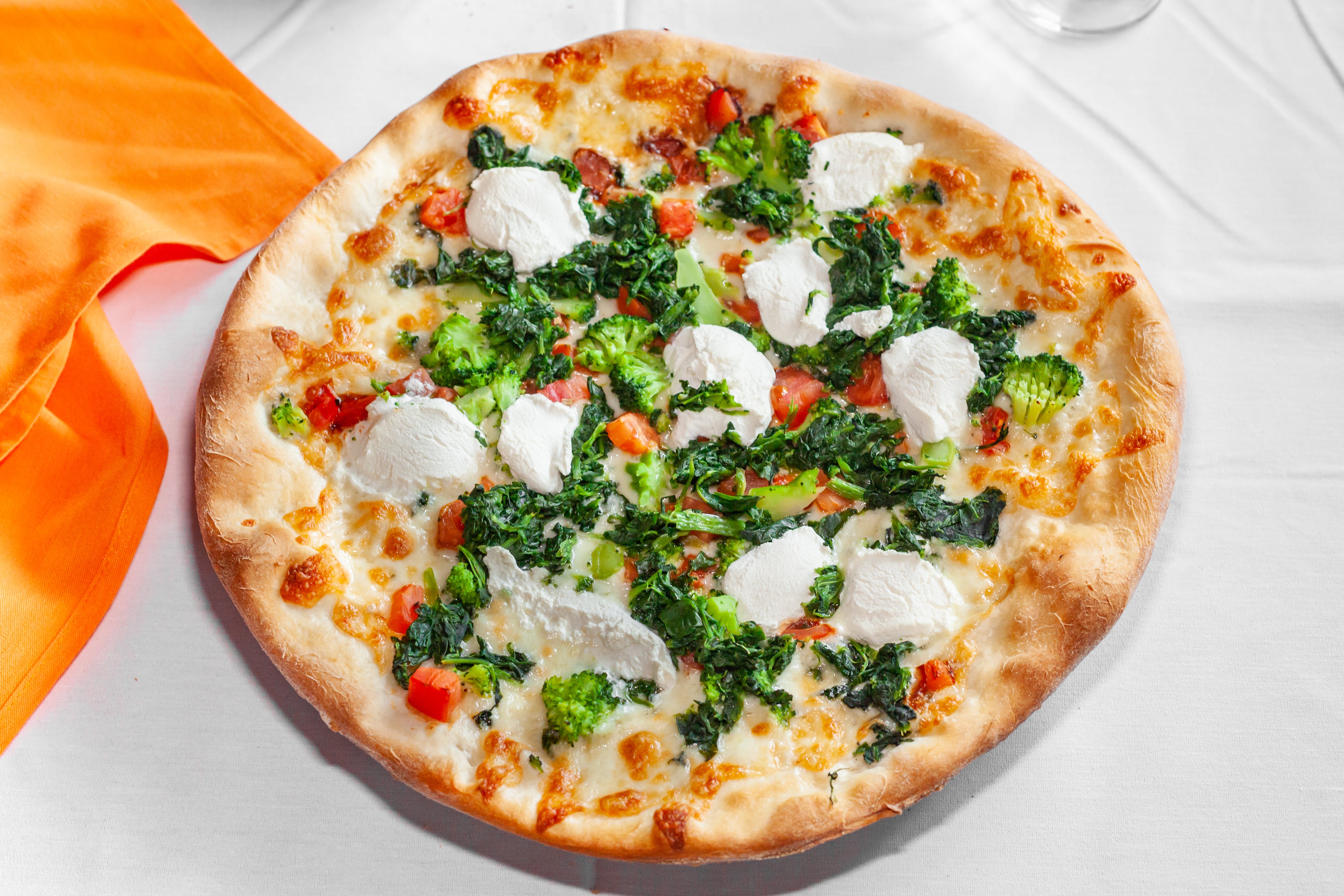 Order White Pizza - Small 12'' food online from Sapore Woodfire Pizza & Restaurant store, Ventnor City on bringmethat.com