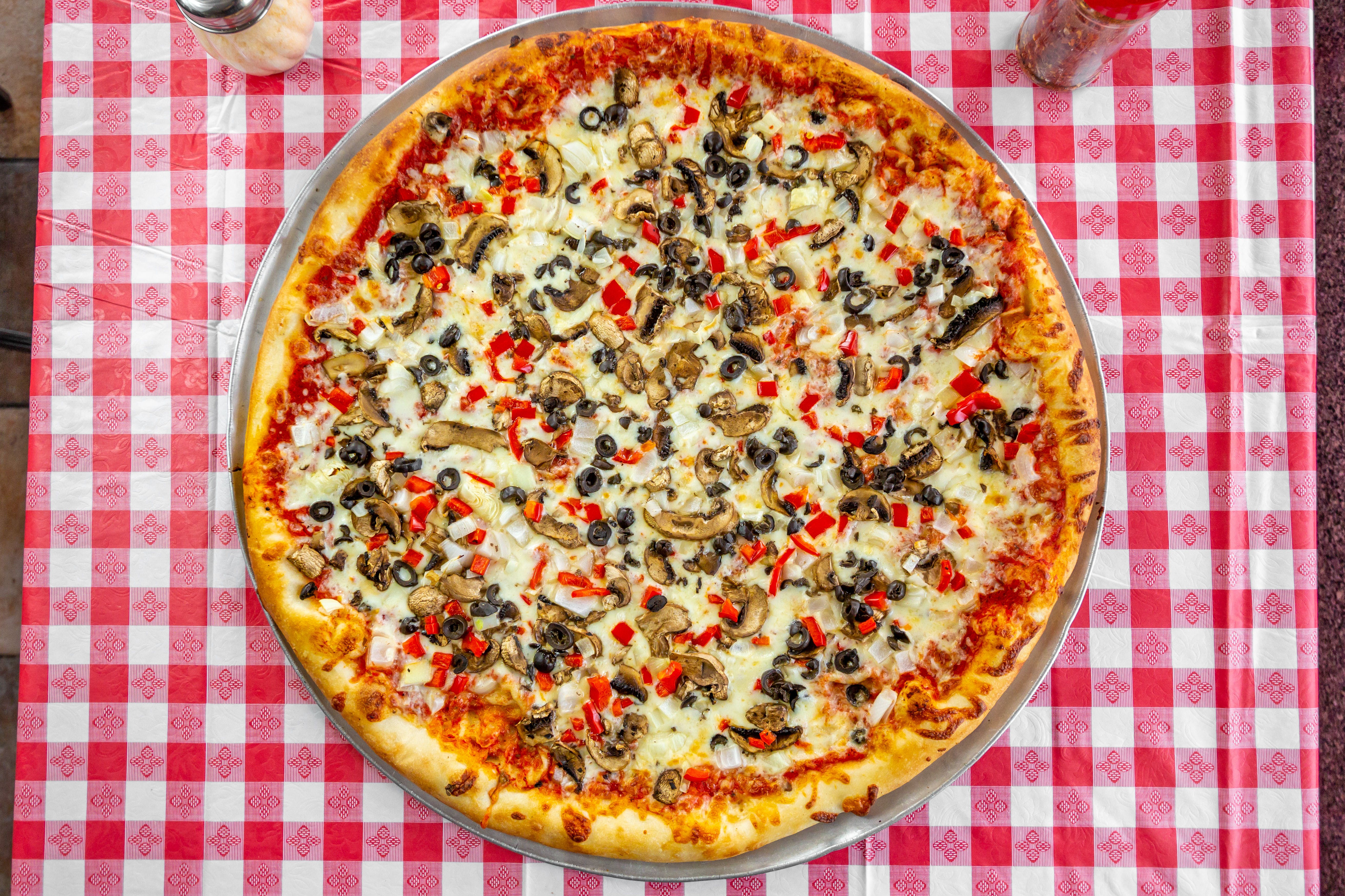 Order Veggie Lover's Pizza - Small 14'' food online from Pizza Central store, Colonie on bringmethat.com