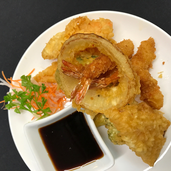 Order 5. Shrimp Tempura Appetizer food online from Sakura Asian Fusion store, Kissimmee on bringmethat.com
