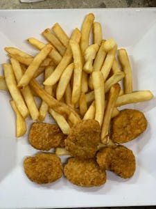 Order Kid's Chicken Nuggets food online from Angie's Breakfast Spot store, Brooklyn on bringmethat.com