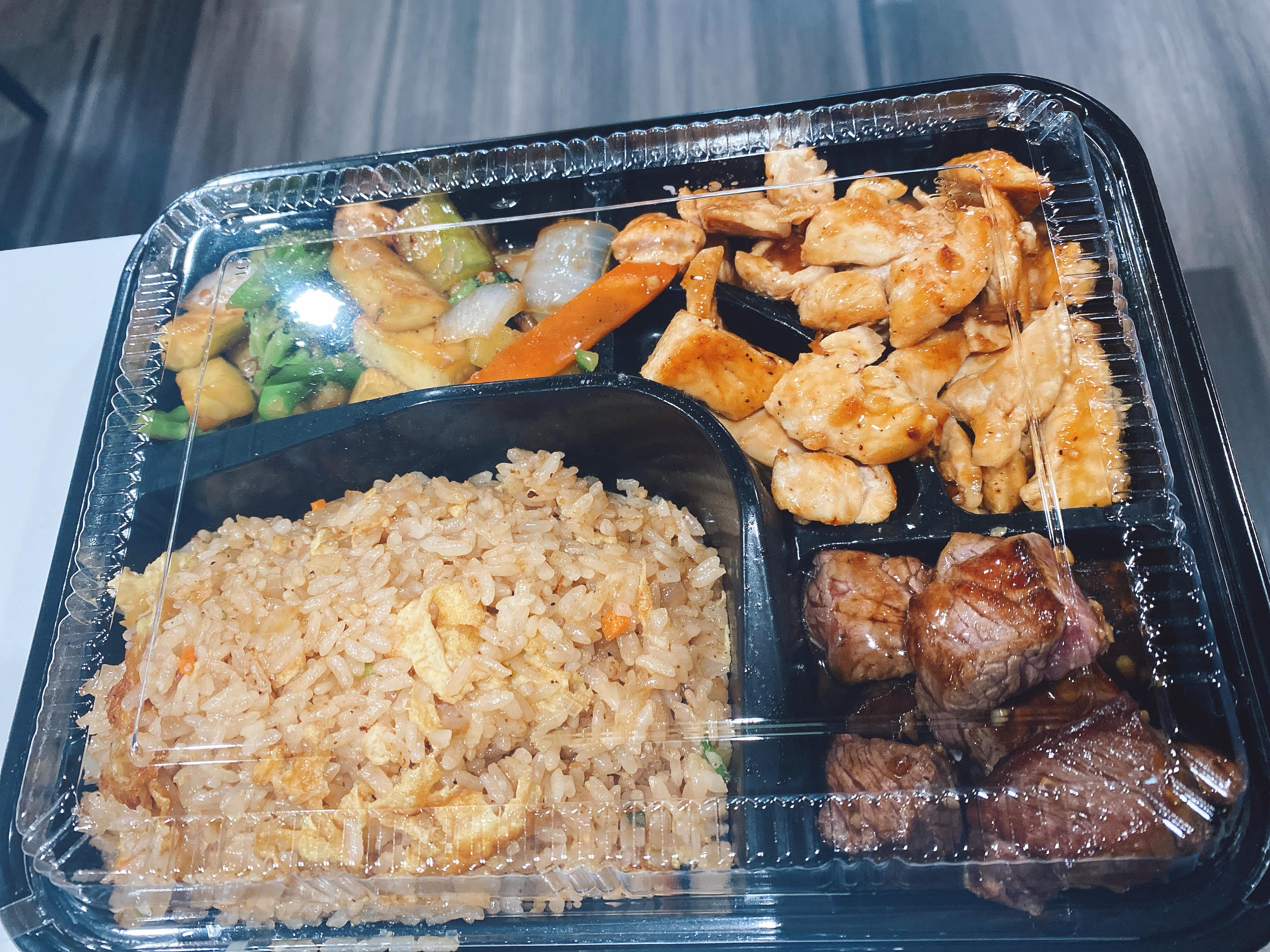 Order Filet Mignon and Chicken Hibachi Combo Dinner food online from Ginza Sushi store, Bethlehem on bringmethat.com