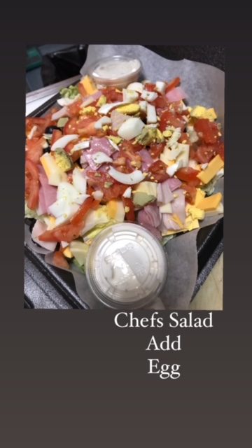 Order Chef's Salad food online from Scalpers Bar & Grille store, Lyndhurst on bringmethat.com