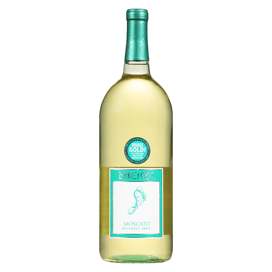 Order Barefoot Cellars Moscato Wine 1.5 Liter food online from Mirage Wine & Liquor store, Palm Springs on bringmethat.com