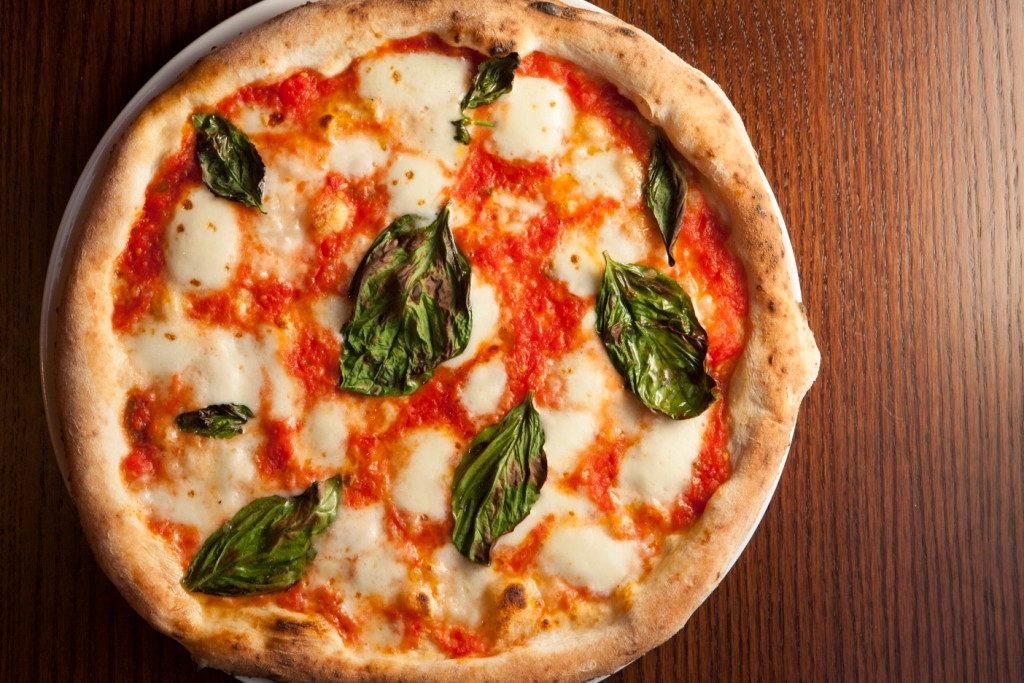 Order Pizza - Margherita food online from Tarry Lodge Pizza store, Westport on bringmethat.com